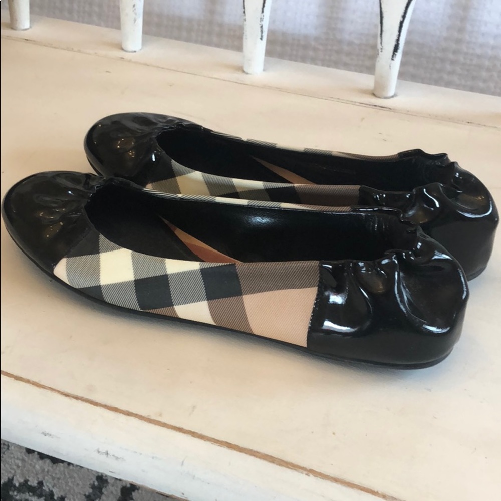 Burberry Nova Ballet flats